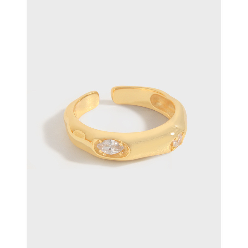 design minimalist geometric cubiczirconia ring